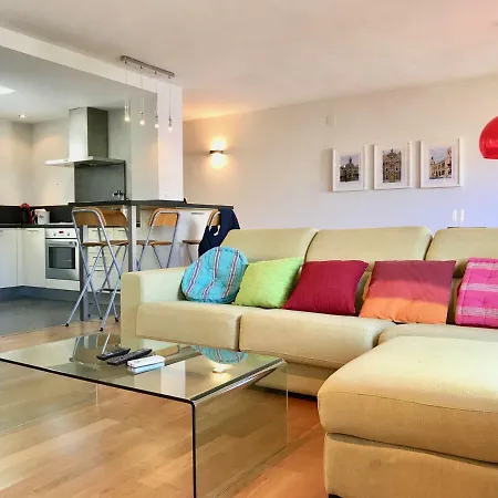 Apartment Warhol Apartment. Free Wifi 5g. *